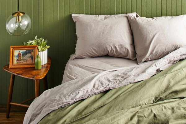 bed sheets play a significant role in facilitating proper sleep and keeping a regular bedtime routin